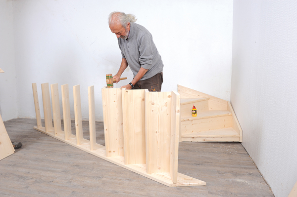 Bricolage avec Robert-escalier en bois-27